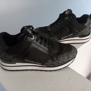 Perfect condition Michael kors